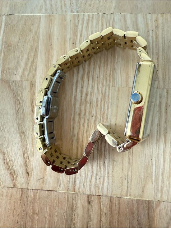 Waldor & co delight 32 Chelsea gold tone watch NEW BATTERY main image 7